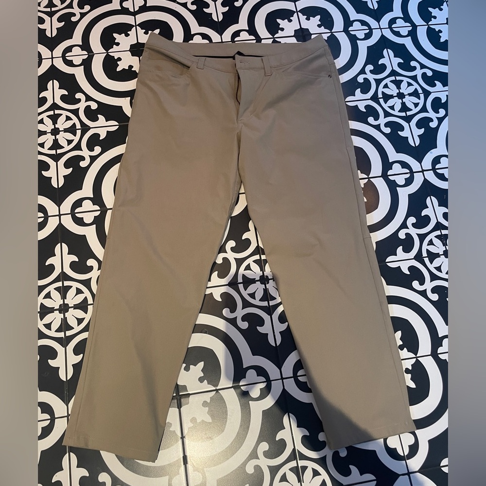 lululemon athletica Men's Khaki Chinos